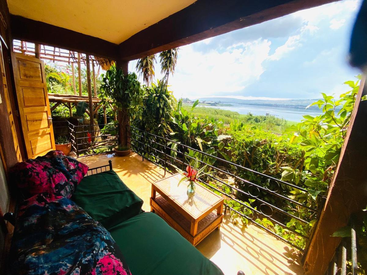 Homeonthenile Lake View Double Τζίντζα Εξωτερικό φωτογραφία